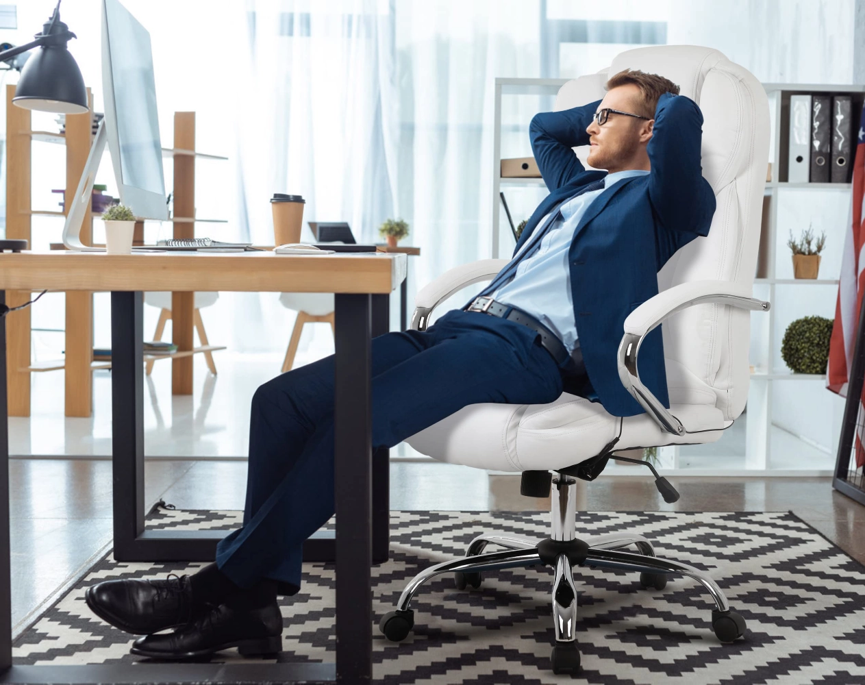 The Ultimate Guide to Choosing the Perfect Office Chair for Comfort and Productivity